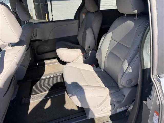 2017 Toyota Sienna XLE Premium 7 Passenger