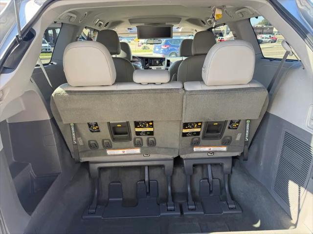 2017 Toyota Sienna XLE Premium 7 Passenger