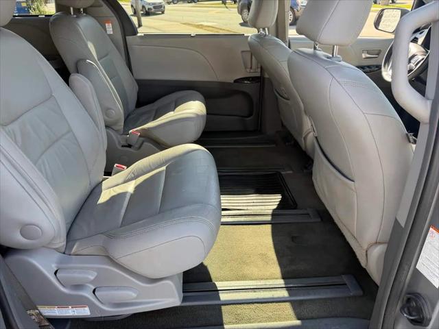 2017 Toyota Sienna XLE Premium 7 Passenger