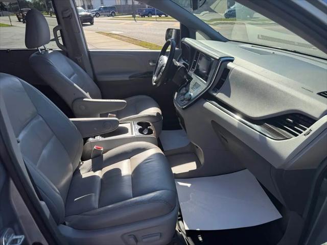 2017 Toyota Sienna XLE Premium 7 Passenger