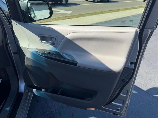 2017 Toyota Sienna XLE Premium 7 Passenger