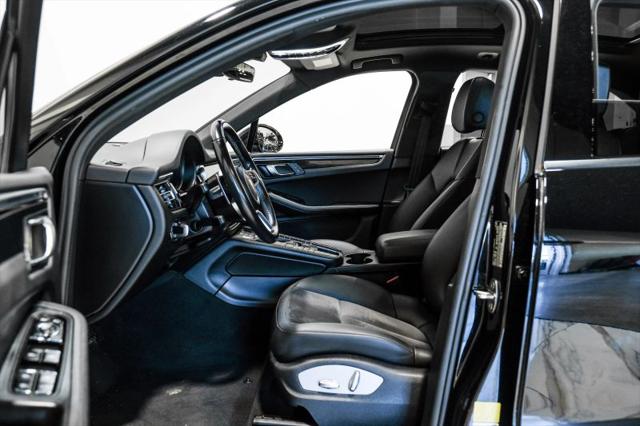 2020 Porsche Macan Base