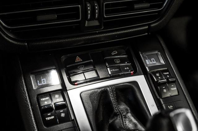 2020 Porsche Macan Base