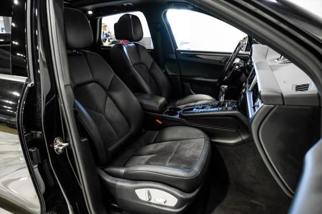 2020 Porsche Macan Base