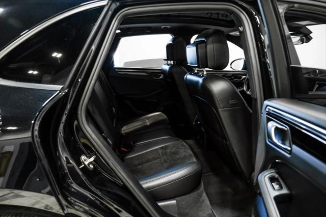 2020 Porsche Macan Base