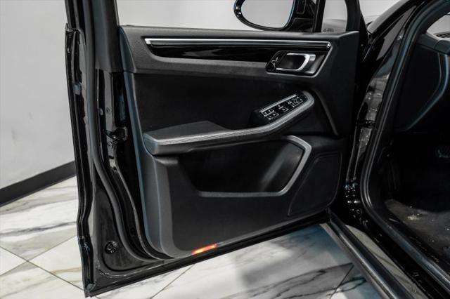 2020 Porsche Macan Base