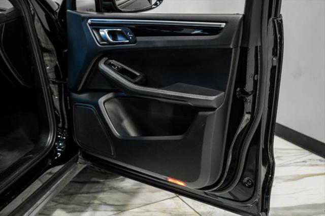 2020 Porsche Macan Base