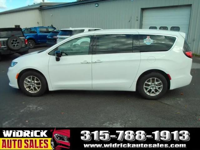 2024 Chrysler Pacifica Touring L
