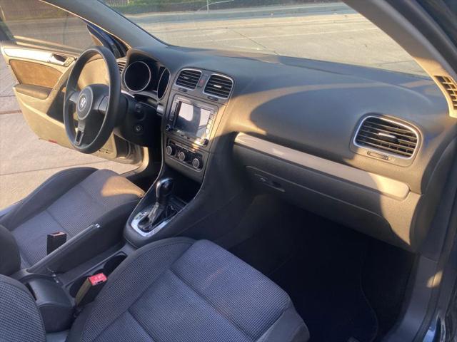 2012 Volkswagen Golf 2.5L 4-Door