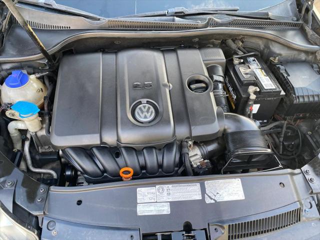 2012 Volkswagen Golf 2.5L 4-Door