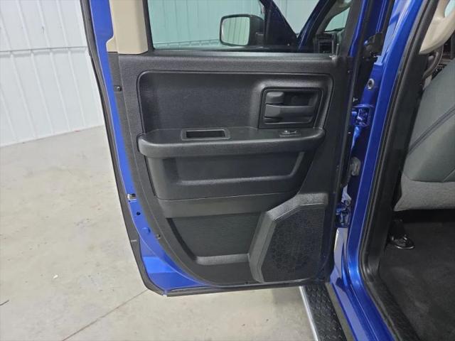 2019 Ram 1500 Classic Express Quad Cab 4x4 64 Box