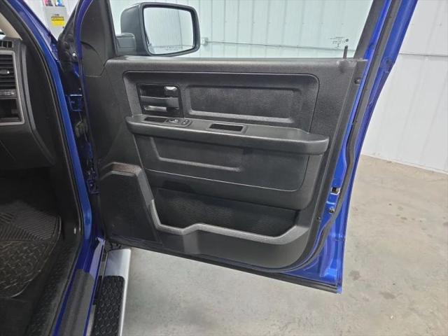 2019 Ram 1500 Classic Express Quad Cab 4x4 64 Box