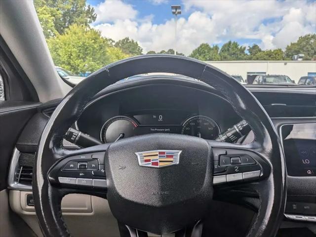 2021 Cadillac XT4 FWD Premium Luxury