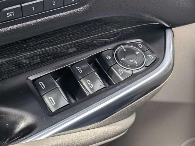 2021 Cadillac XT4 FWD Premium Luxury