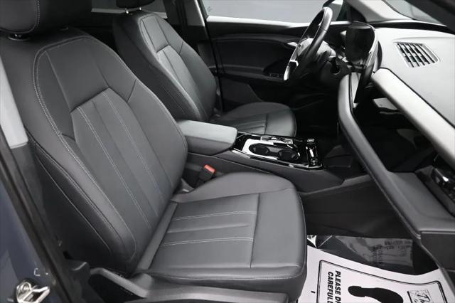 2025 Audi Q6 e-tron Premium quattro