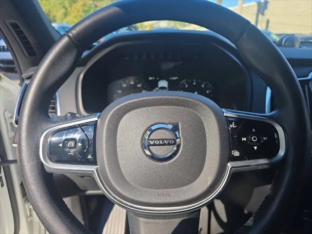 2017 Volvo XC90 T6 Momentum