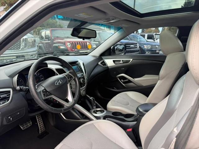 2012 Hyundai Veloster Base w/Gray