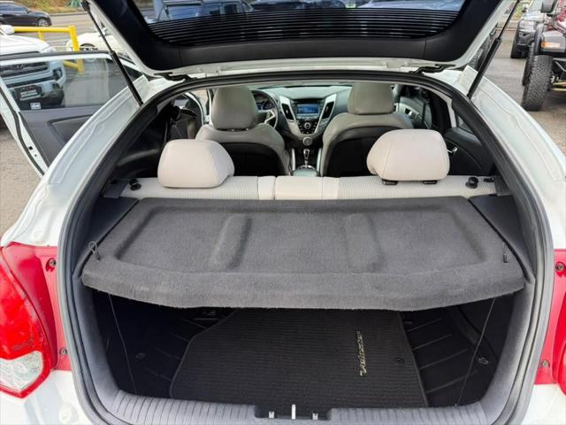2012 Hyundai Veloster Base w/Gray