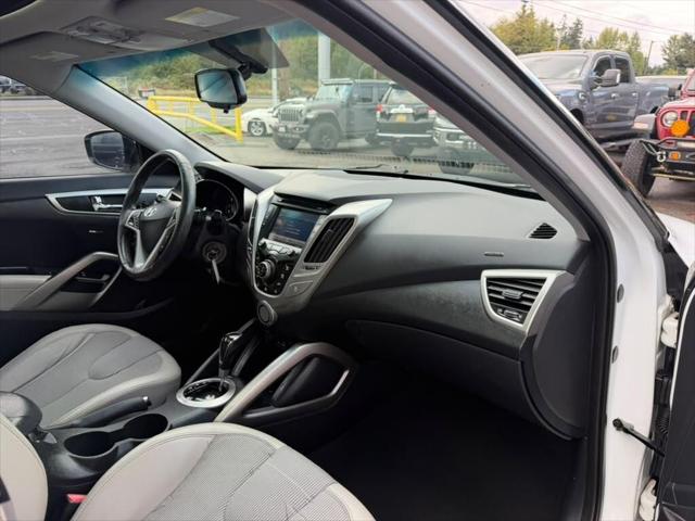 2012 Hyundai Veloster Base w/Gray