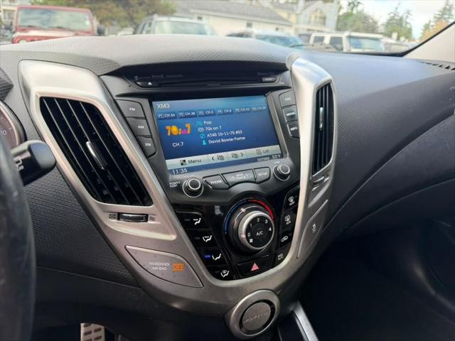 2012 Hyundai Veloster Base w/Gray