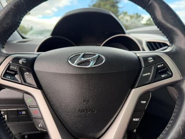 2012 Hyundai Veloster Base w/Gray