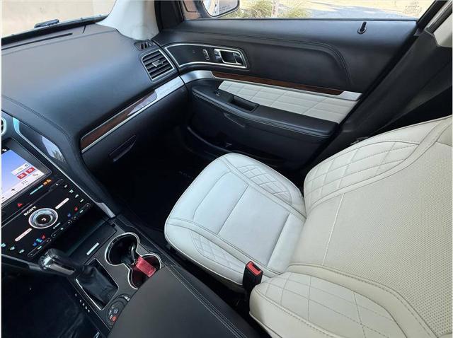 2017 Ford Explorer Platinum