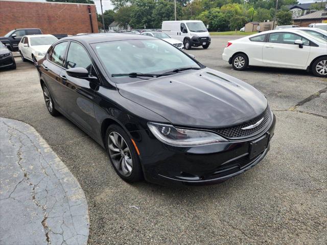 2016 Chrysler 200 S