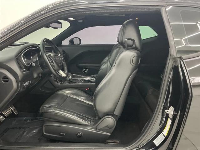 2016 Dodge Challenger SXT Plus