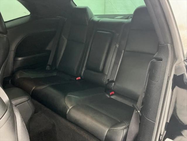 2016 Dodge Challenger SXT Plus