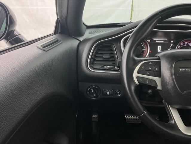 2016 Dodge Challenger SXT Plus