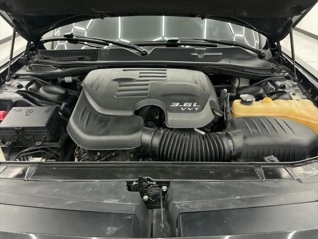 2016 Dodge Challenger SXT Plus