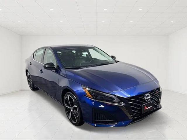 2024 Nissan Altima SR FWD for sale in White Bear Lake, MN