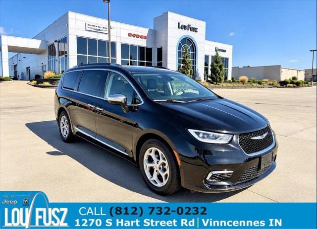 2023 Chrysler Pacifica Limited for sale in Vincennes, IN