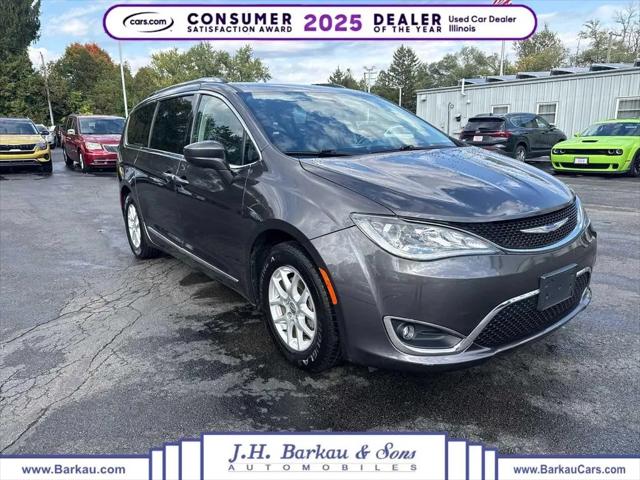 2020 Chrysler Pacifica Touring L for sale in Cedarville, IL