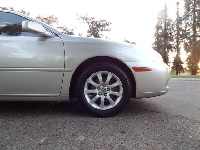 2004 Lexus ES 330 Base 4dr Sedan