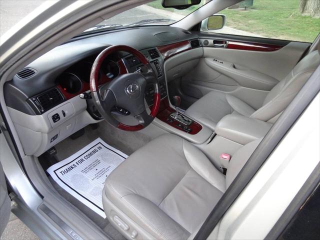 2004 Lexus ES 330 Base 4dr Sedan