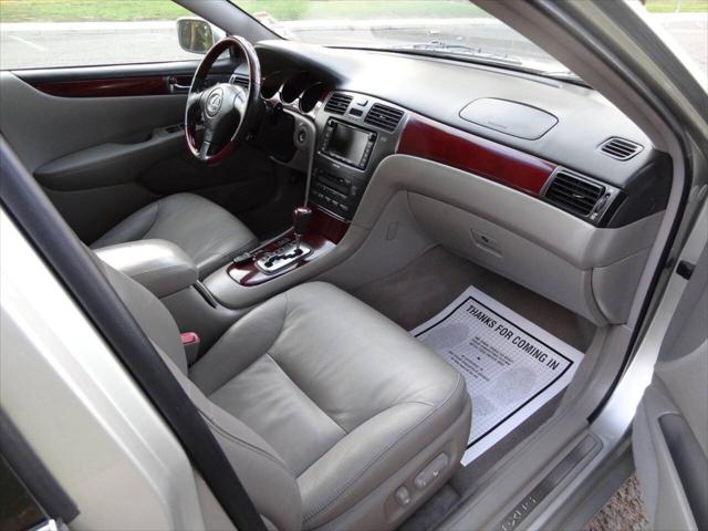2004 Lexus ES 330 Base 4dr Sedan