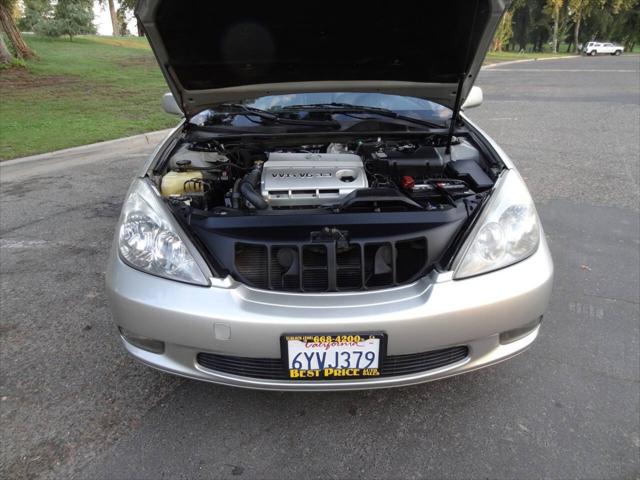 2004 Lexus ES 330 Base 4dr Sedan