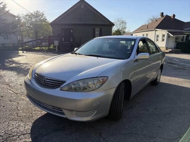 2005 Toyota Camry LE for sale in Bloomington, IN