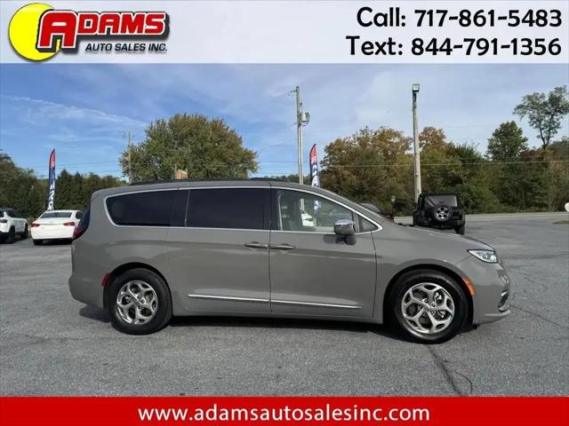 2022 Chrysler Pacifica Limited for sale in Lebanon, PA