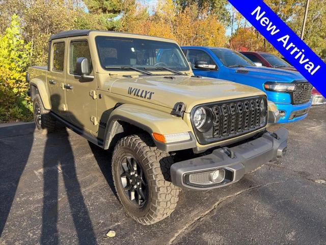 2025 Jeep Gladiator Sport for sale in Merrill, WI