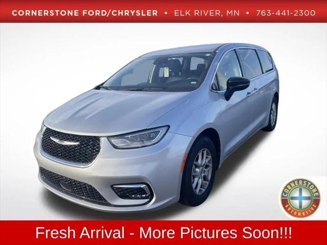 2024 Chrysler Pacifica Touring L for sale in Elk River, MN