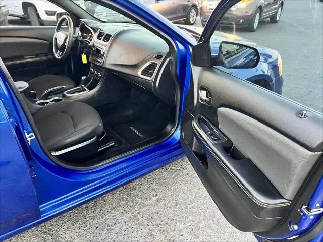 2014 Dodge Avenger SE