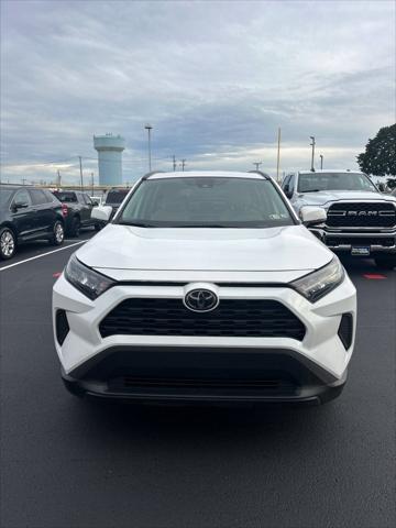 2021 Toyota RAV4 LE 2021 Toyota RAV4 LE