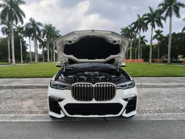 2020 BMW X7 M50i