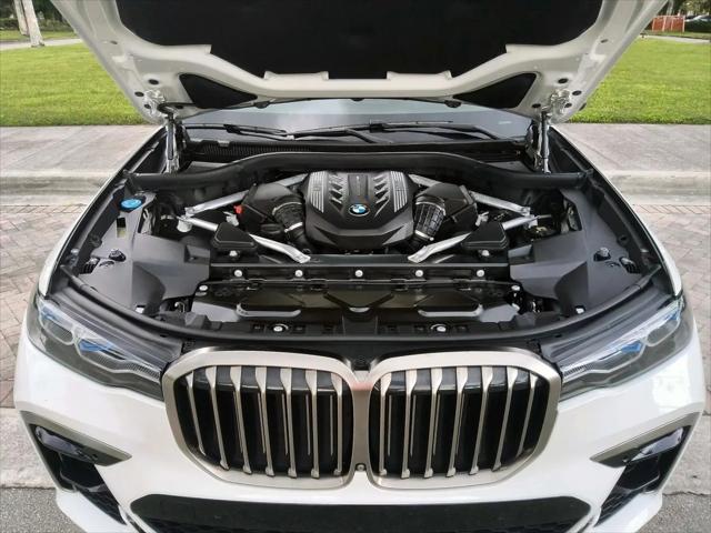 2020 BMW X7 M50i