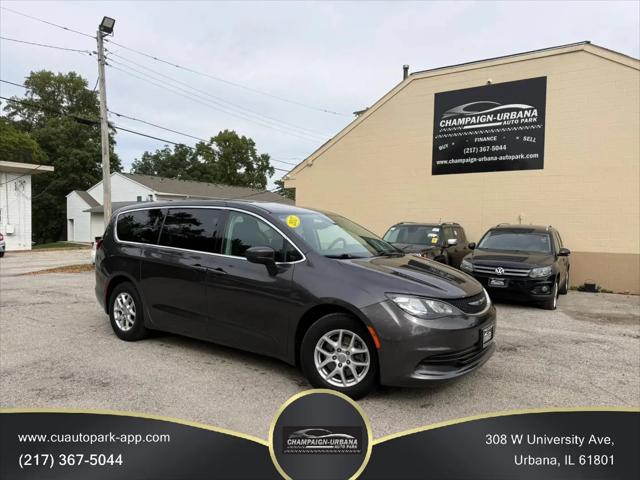 2017 Chrysler Pacifica Touring for sale in Urbana, IL