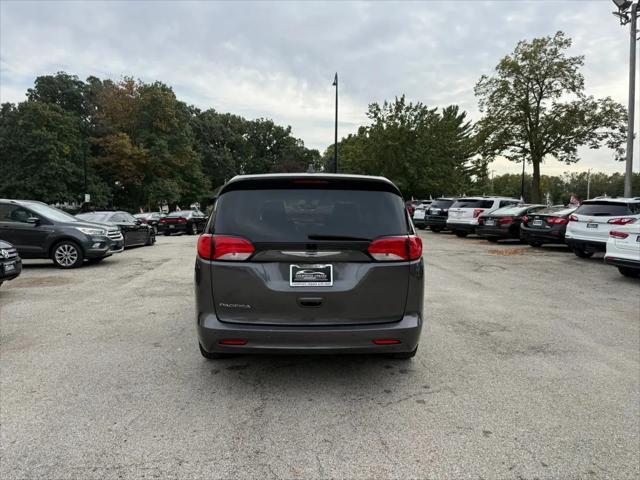 2017 Chrysler Pacifica Touring