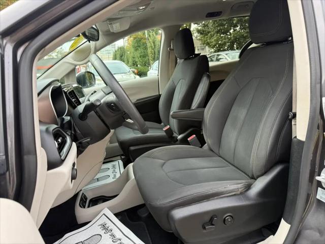 2017 Chrysler Pacifica Touring