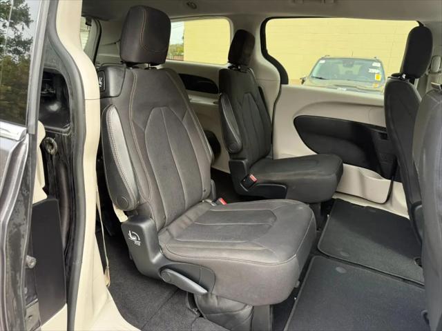 2017 Chrysler Pacifica Touring